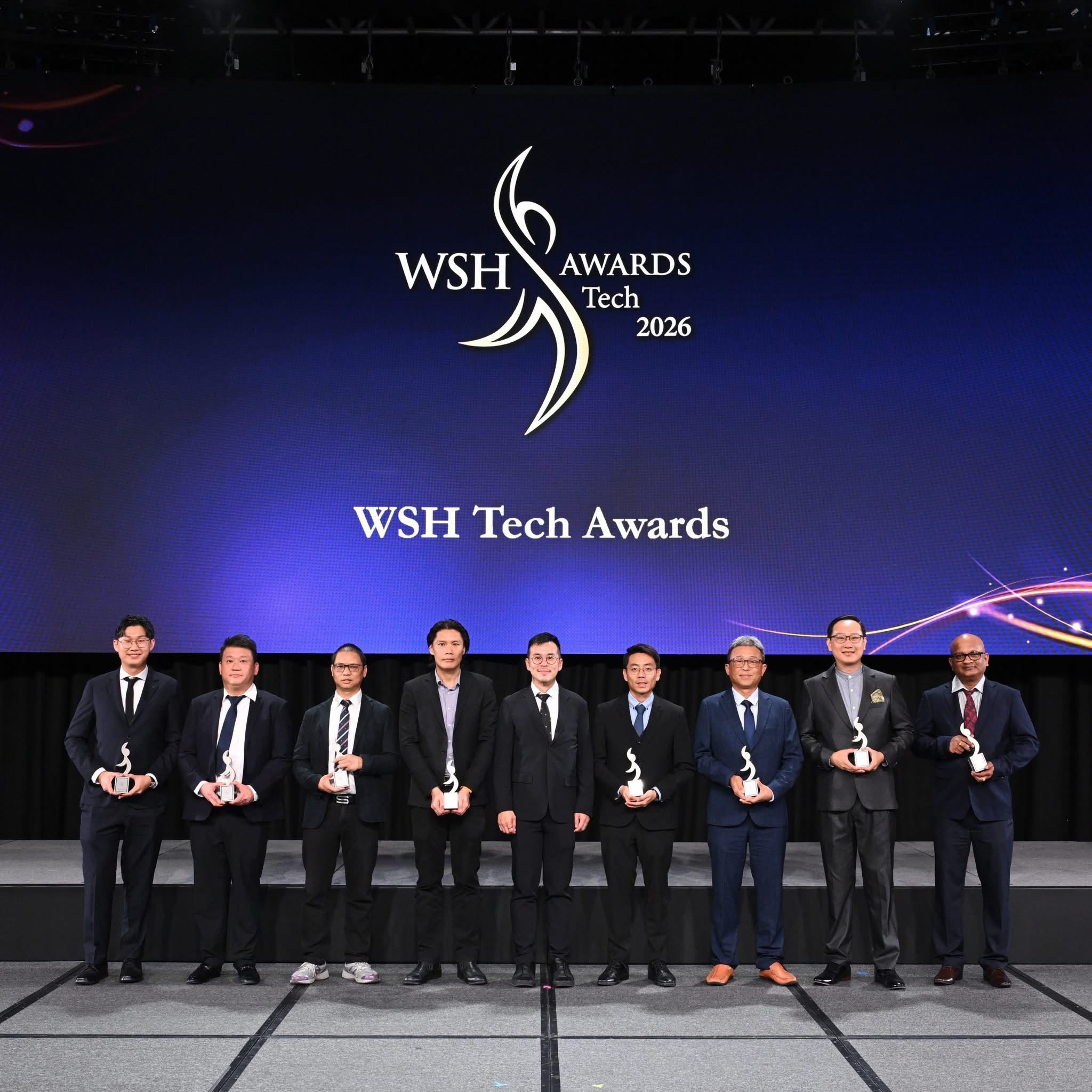 EoHours and Longxiang Construction receiving the WSH Tech Award at the 2026 WSH Awards ceremony